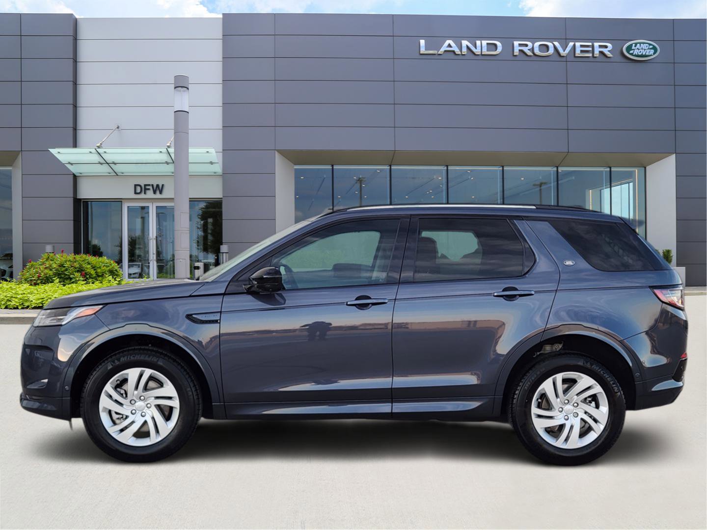 Certified 2024 Land Rover Discovery Sport S image 3