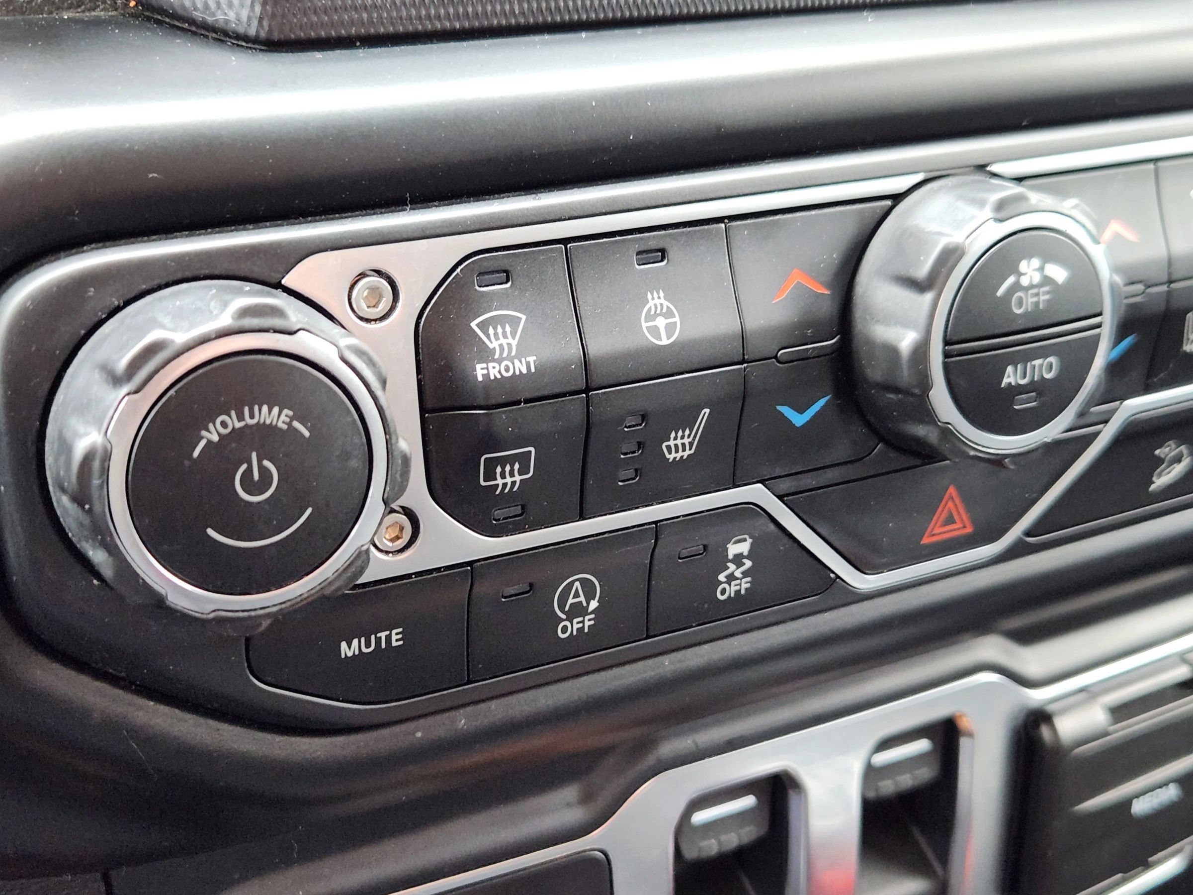 Used 2020 Jeep Wrangler Sport AWD/4WD image 26