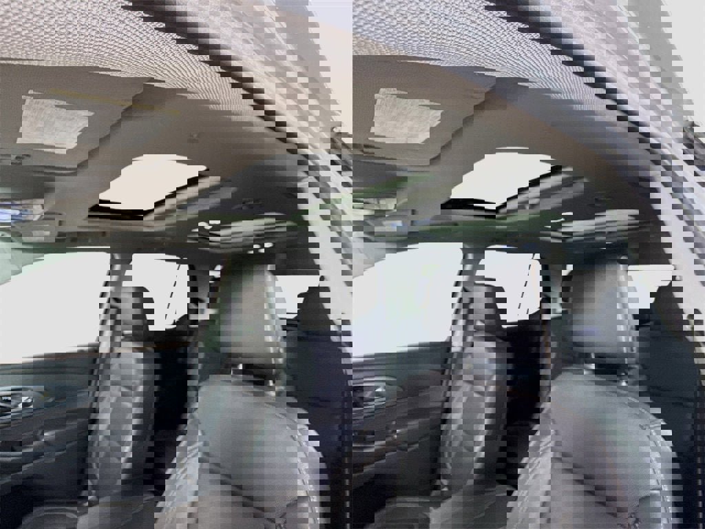 Used 2020 Chevrolet Traverse Premier image 17