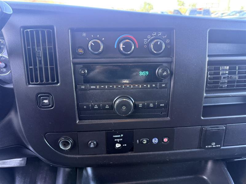 Used 2019 GMC Savana 2500 w/ Driver Convenience Package RWD image 19