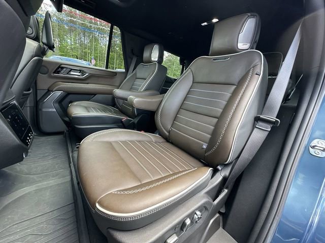 Certified 2025 GMC Yukon Denali Ultimate AWD/4WD image 26