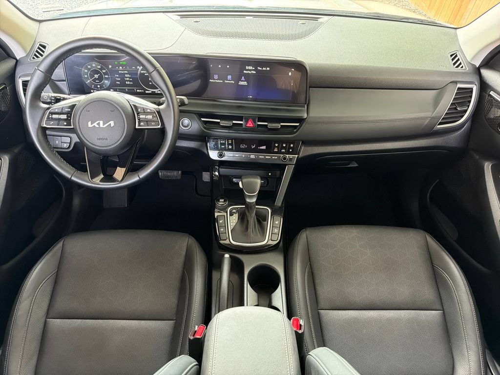 Used 2024 Kia Seltos EX FWD image 23