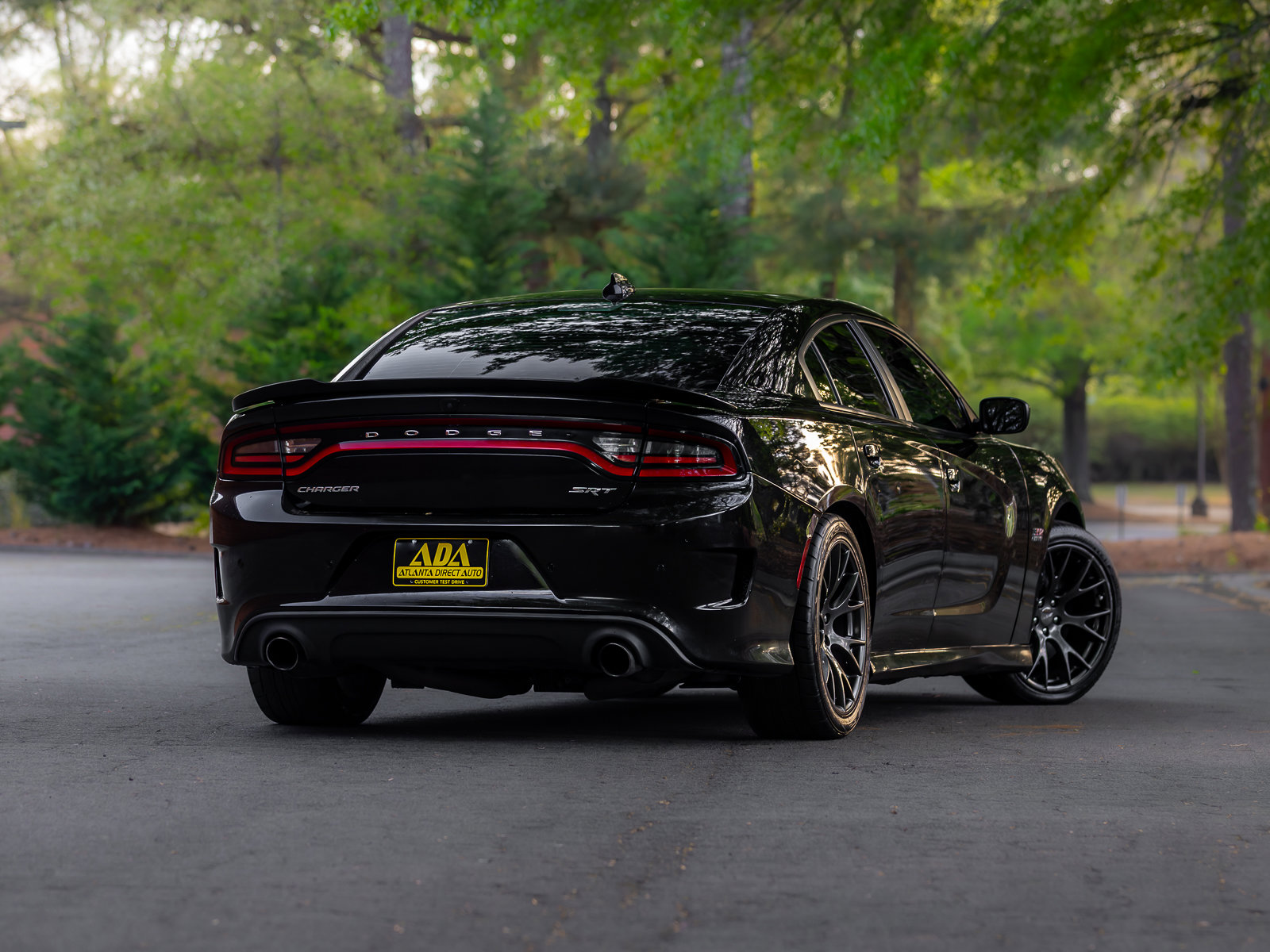 Used 2016 Dodge Charger SRT w/ Harman/Kardon Audio Group image 4