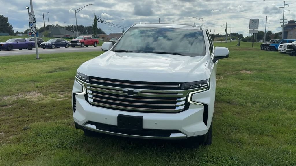 Used 2024 Chevrolet Tahoe High Country AWD/4WD image 2