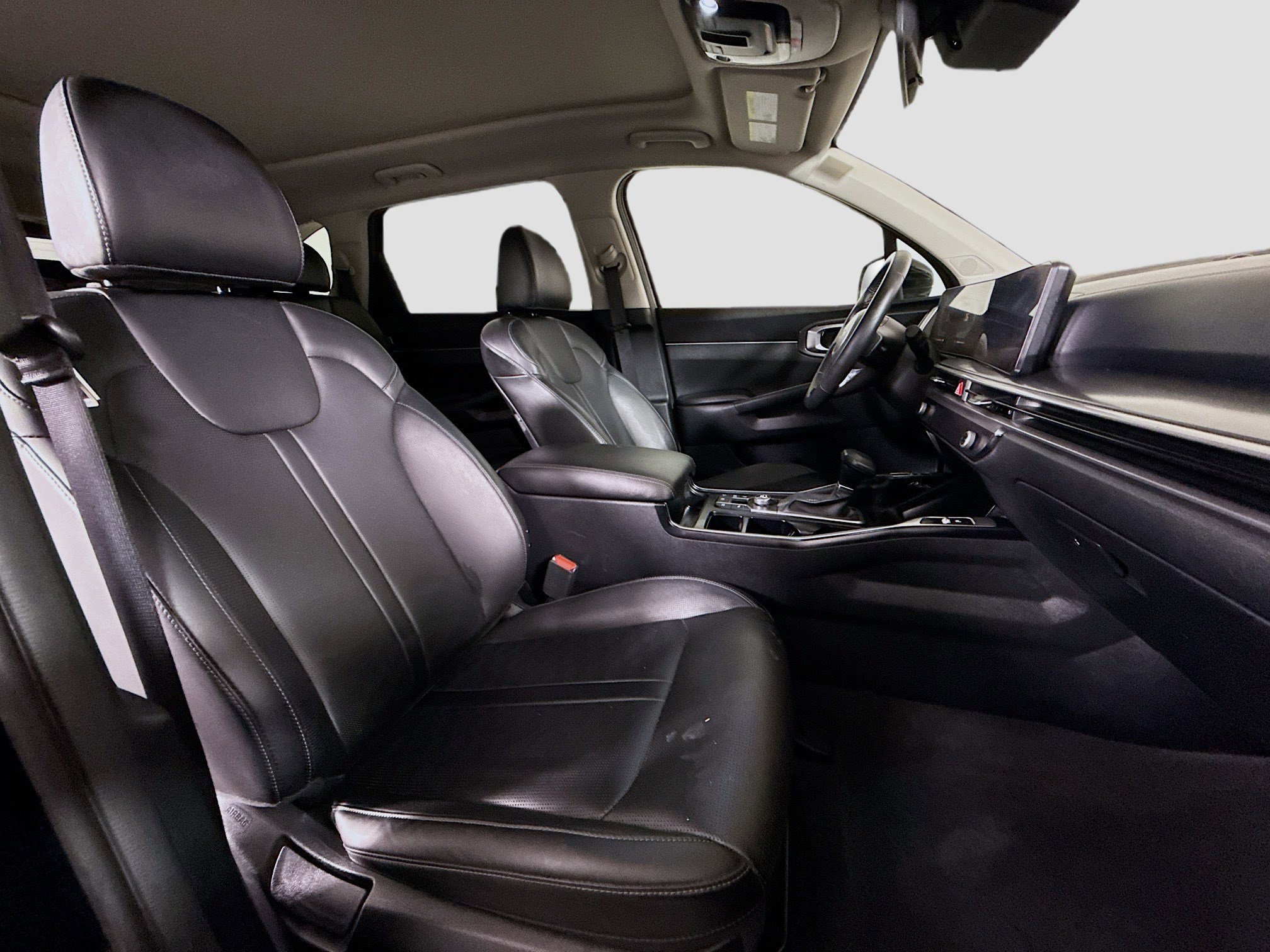 Used 2025 Kia Sorento S w/ Panoramic Sunroof Package FWD image 29