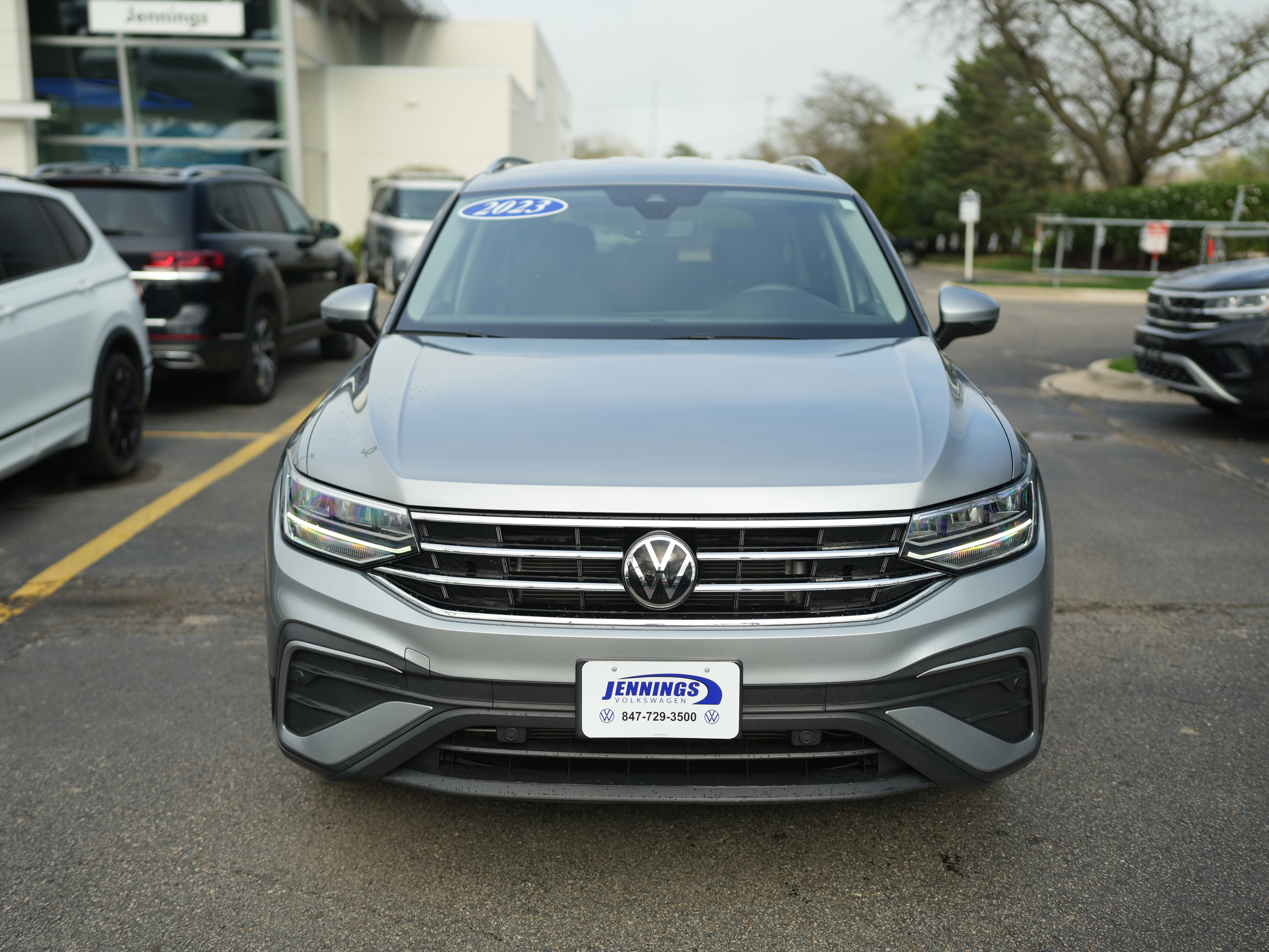 Certified 2023 Volkswagen Tiguan SE image 3