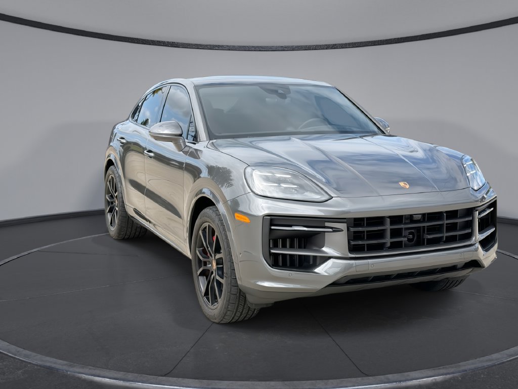 Used 2025 Porsche Cayenne S AWD/4WD image 12