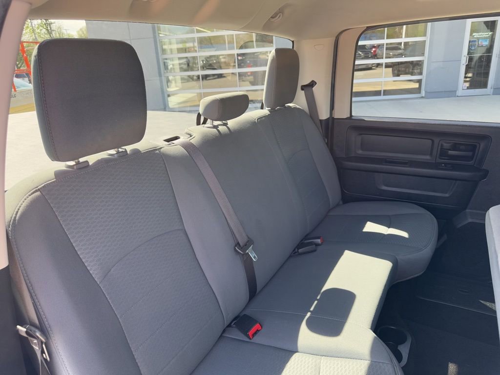 Used 2016 RAM 1500 ST w/ SXT Appearance Group image 32