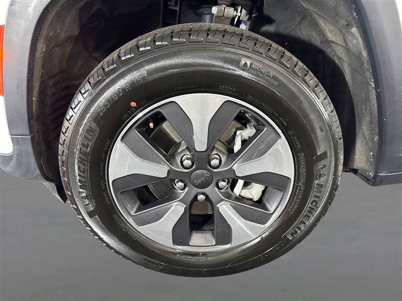 Used 2023 Jeep Grand Cherokee 4WD 4xe image 24
