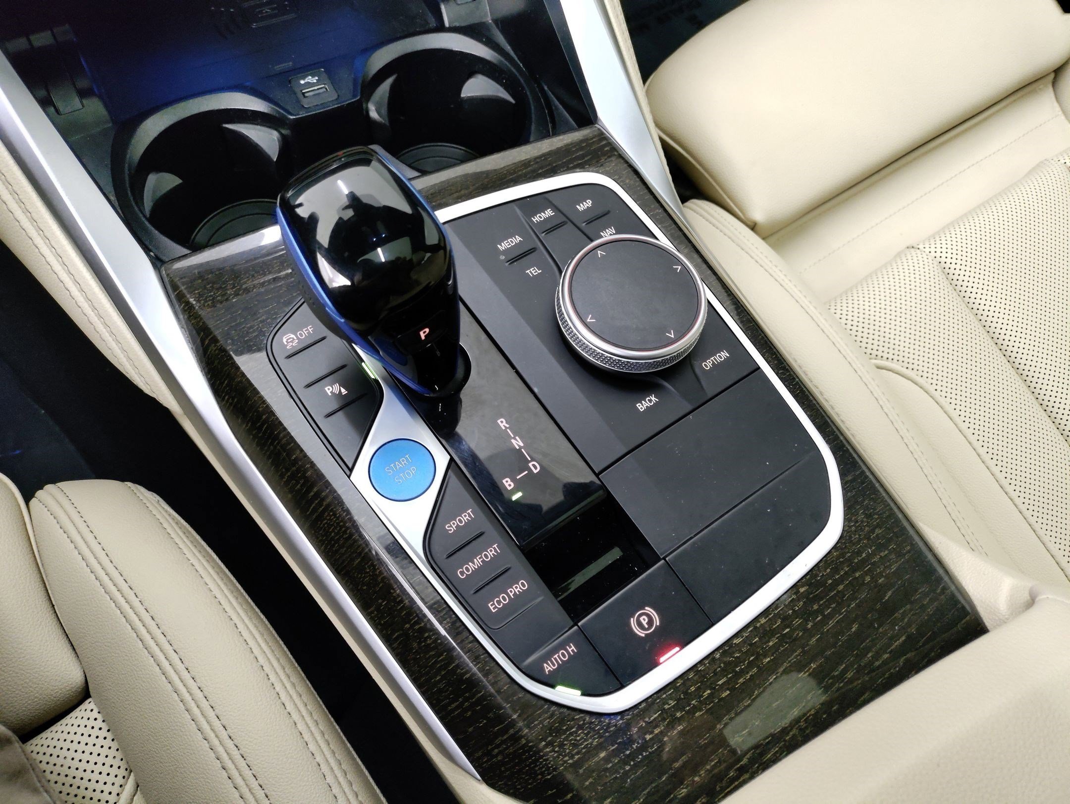 Certified 2023 BMW i4 eDrive40 w/ M Sport Package image 25