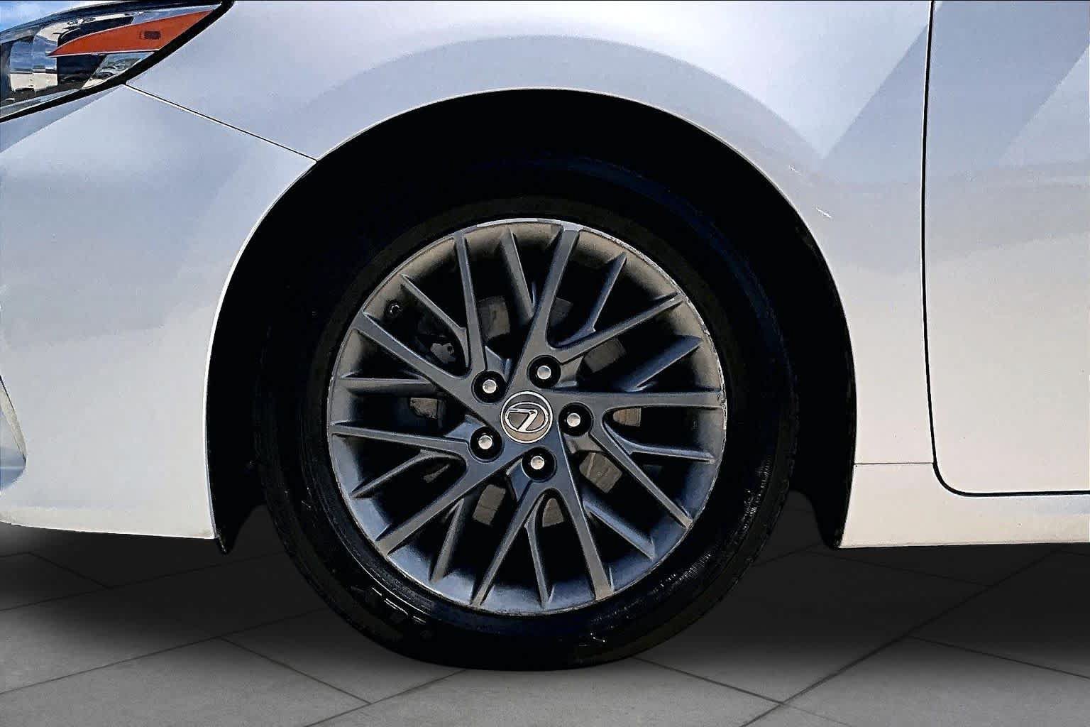 Used 2018 Lexus ES 350 w/ Navigation System Package FWD image 11