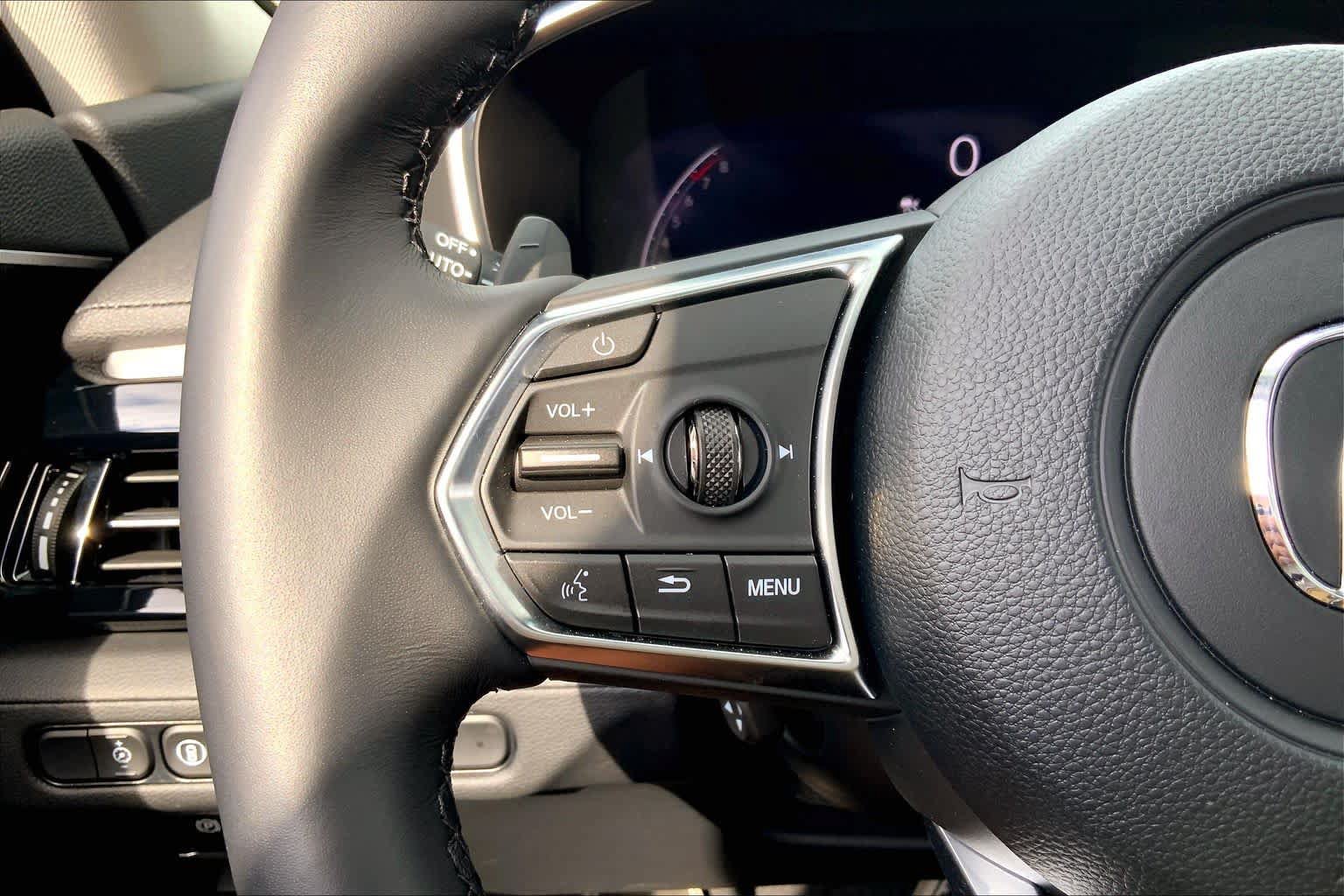 Used 2026 Acura MDX FWD image 42