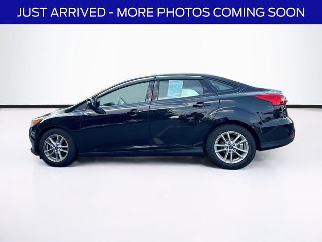 Certified 2018 Ford Focus SE w/ Cold Weather Package FWD image 4