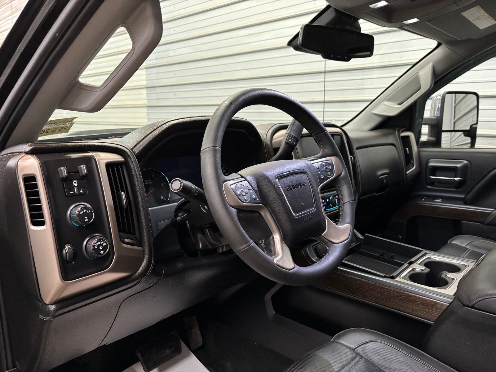 Used 2018 GMC Sierra 3500 Denali w/ Duramax Plus Package image 10