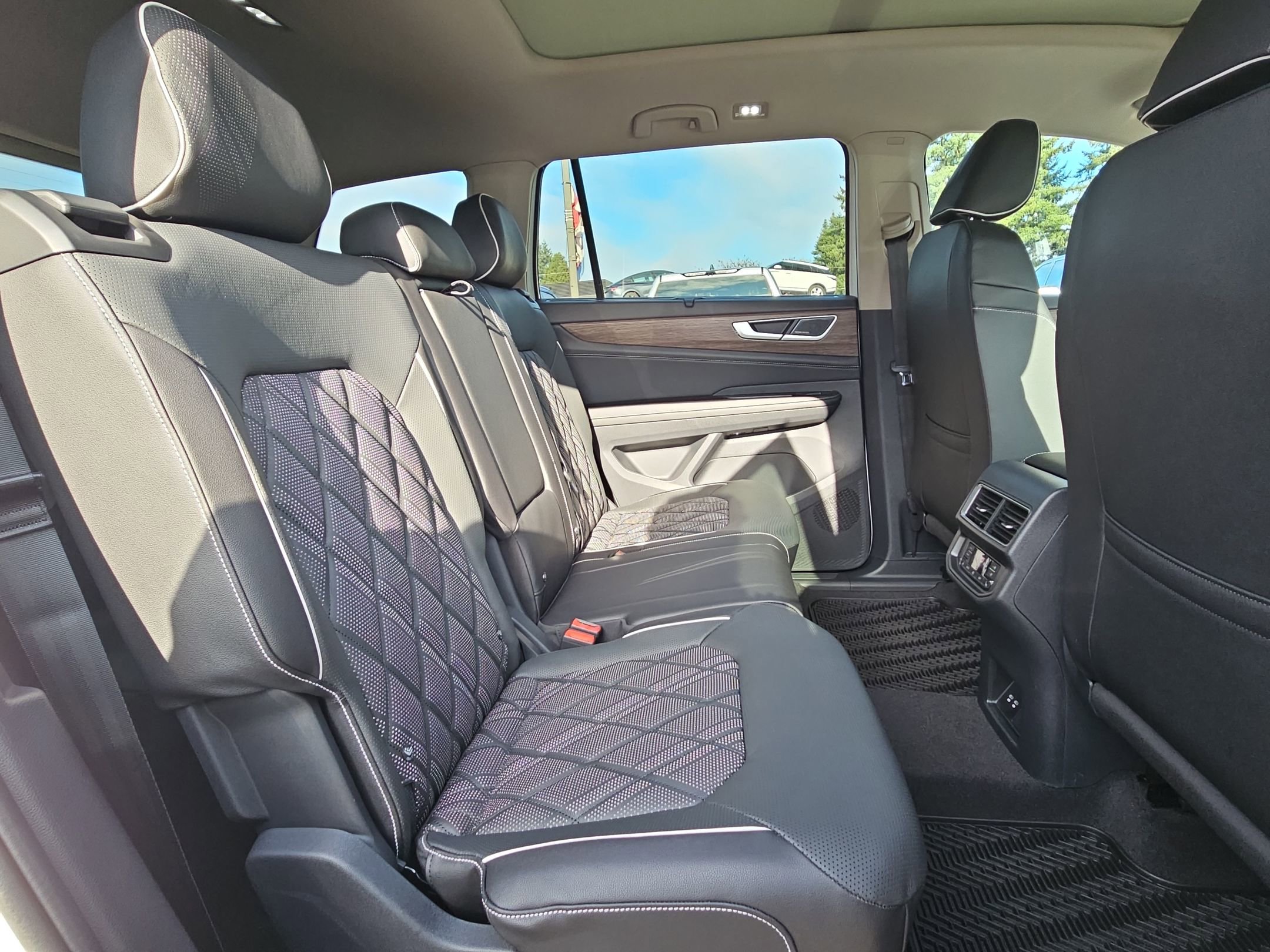 New 2026 Volkswagen Atlas SEL Premium R-Line image 29