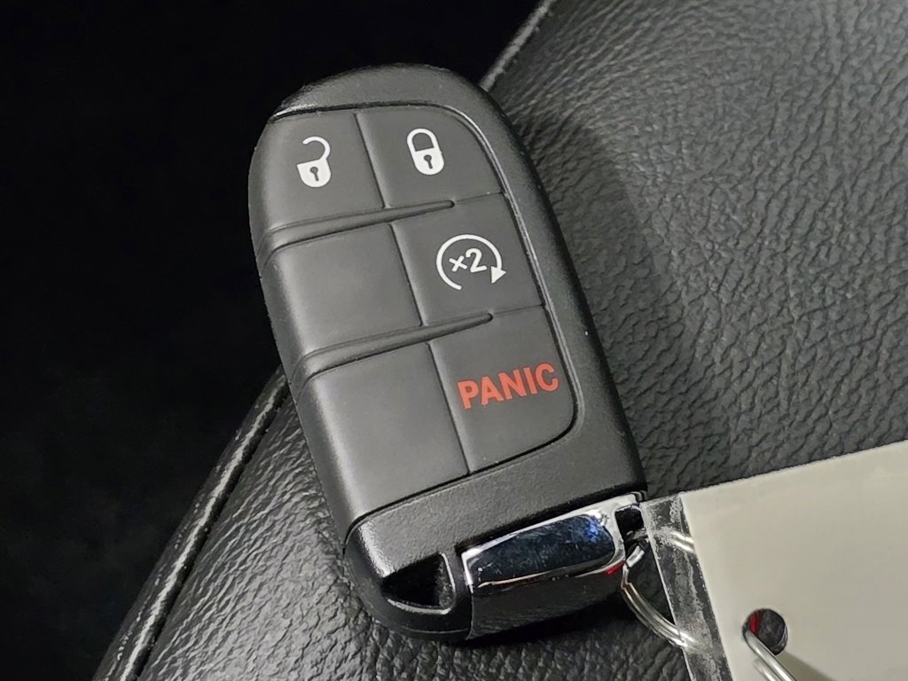 Used 2024 Jeep Compass Latitude image 34