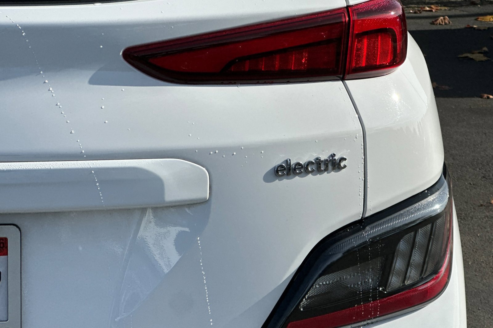 Used 2023 Hyundai Kona Limited w/ Cargo Package image 45