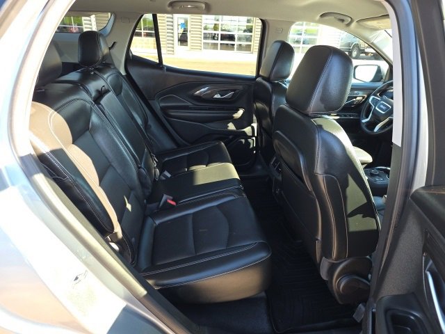 Used 2023 GMC Terrain SLT image 11