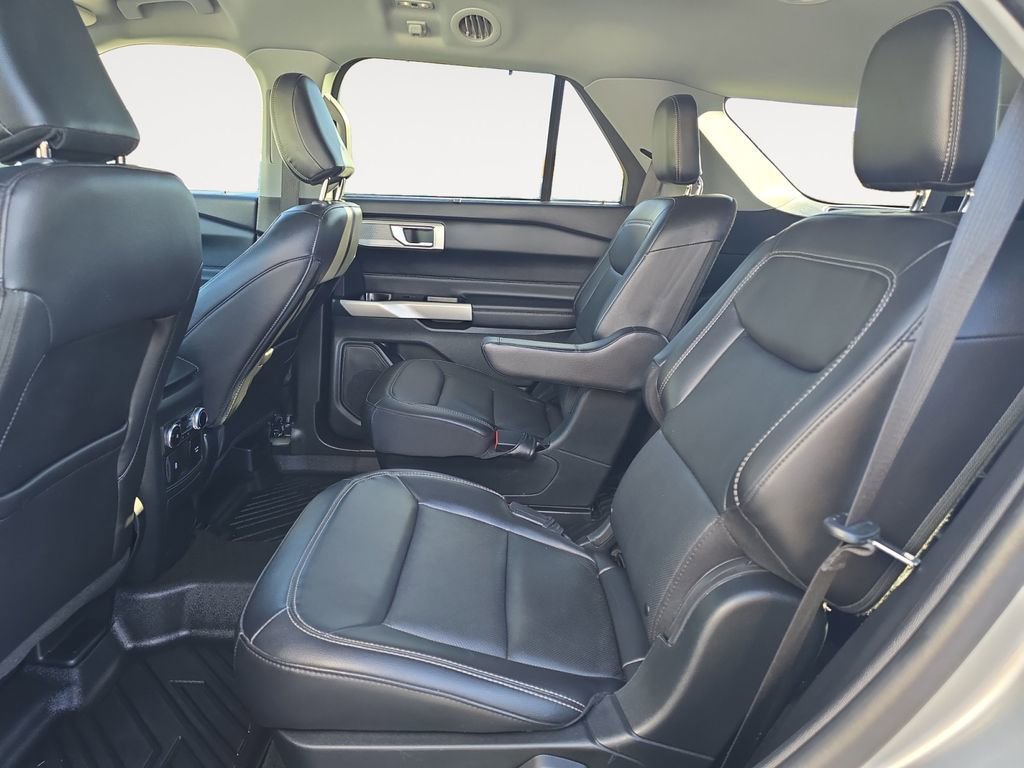 Used 2023 Ford Explorer Limited w/ Equipment Group 301A image 18