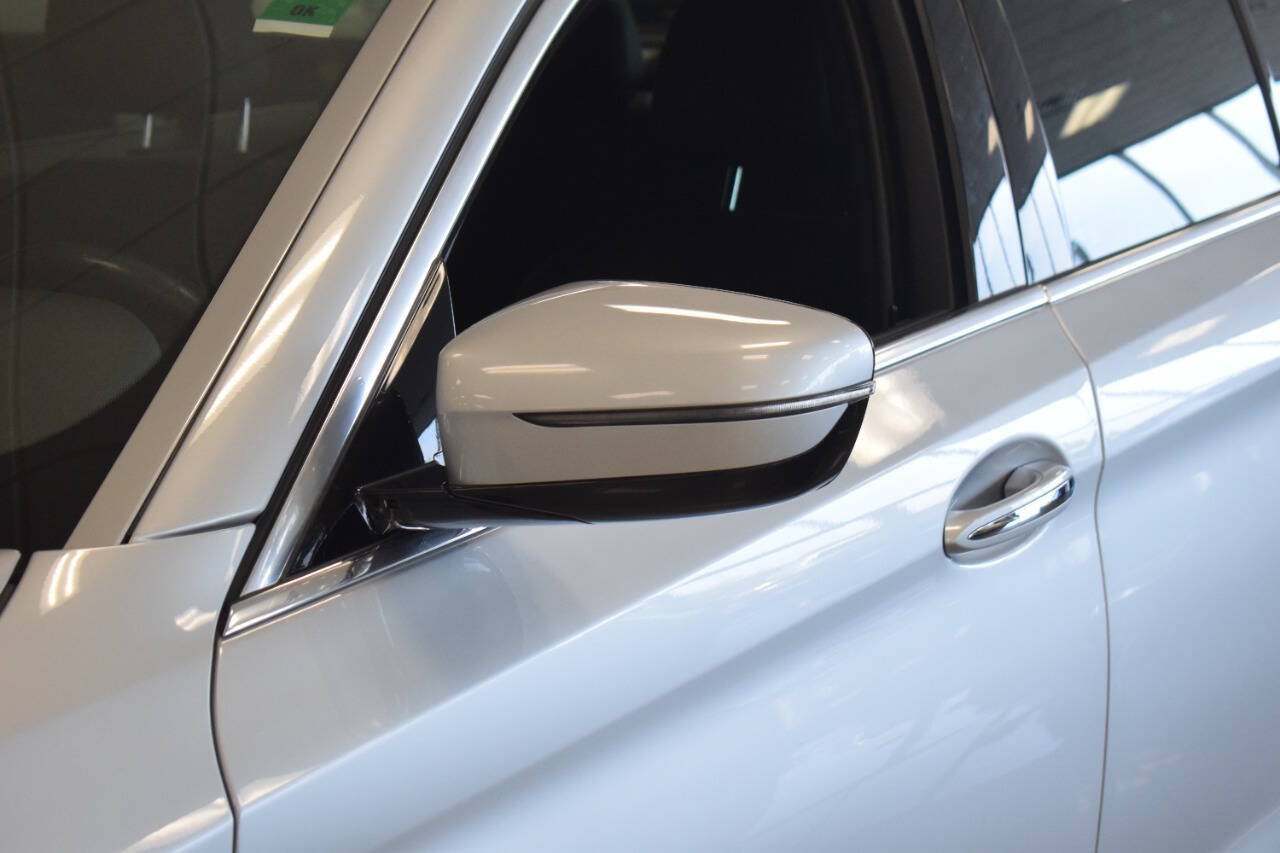 Used 2018 BMW 530i xDrive AWD/4WD image 13