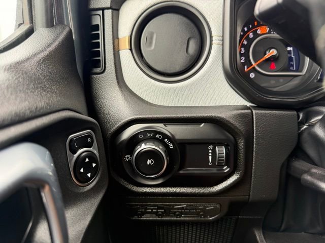 Used 2024 Jeep Wrangler Sport S image 19