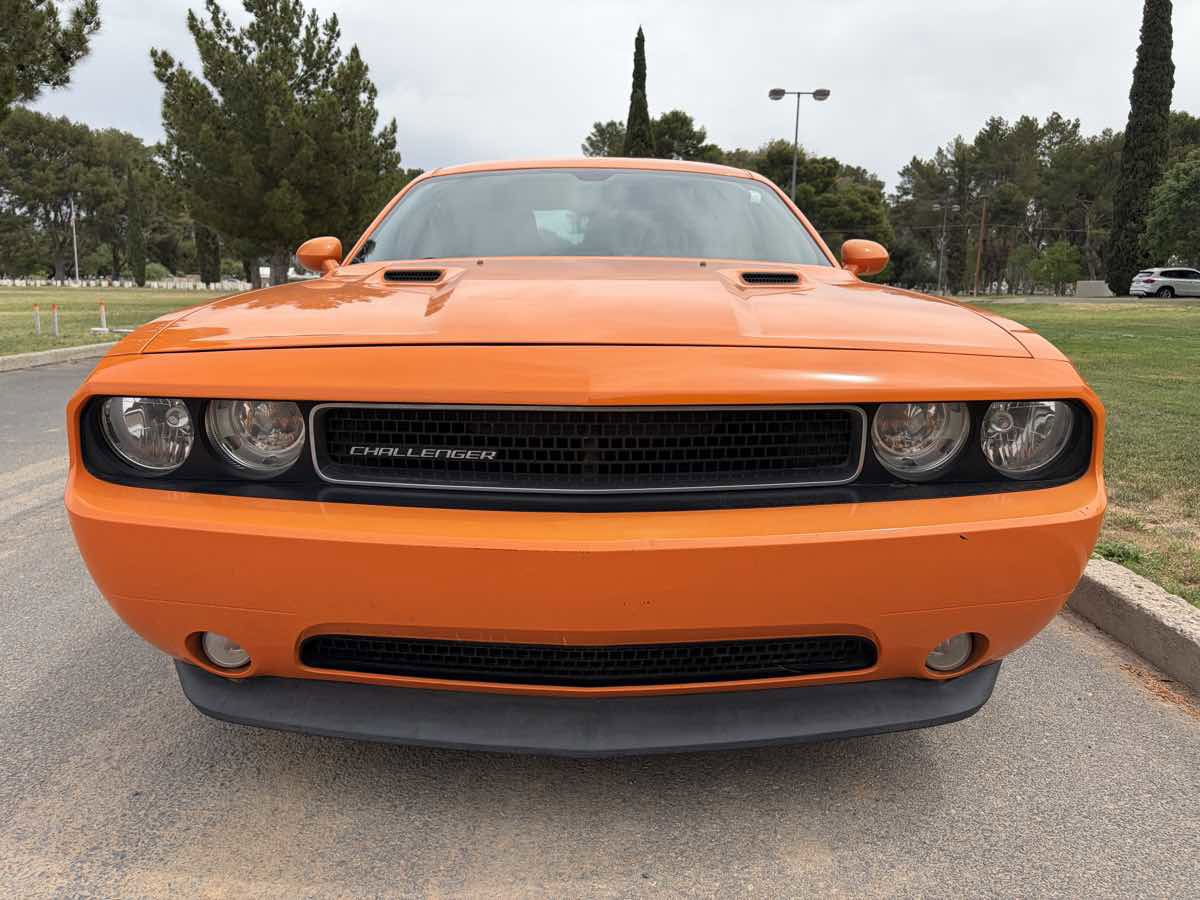 Used 2012 Dodge Challenger SXT image 5