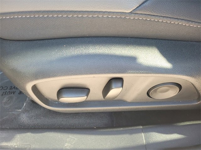 Used 2025 Chevrolet Equinox LT w/ Convenience Package II image 5