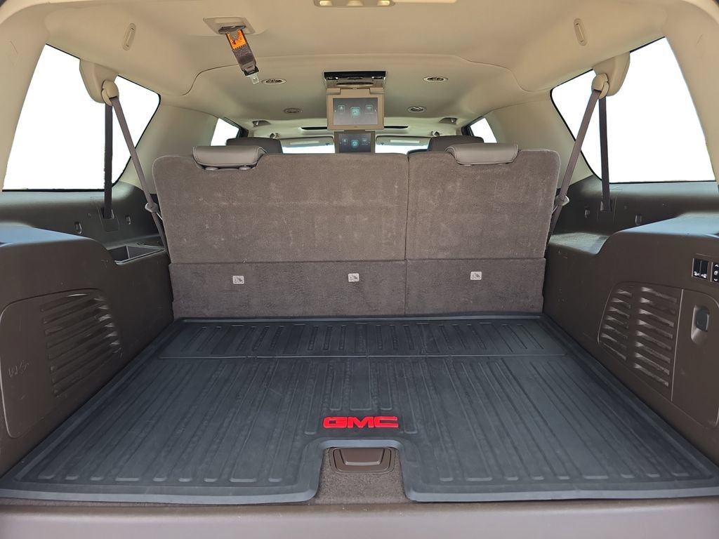Used 2018 GMC Yukon XL Denali w/ Open Road Package AWD/4WD image 19
