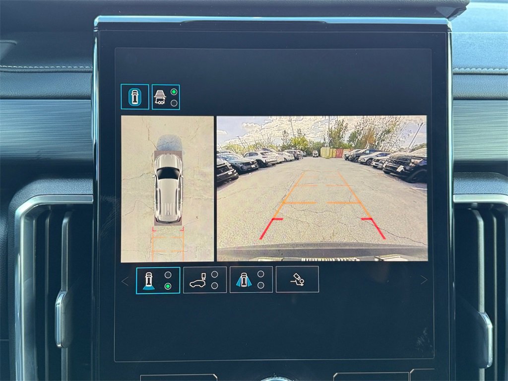 Used 2025 GMC Acadia Elevation image 15