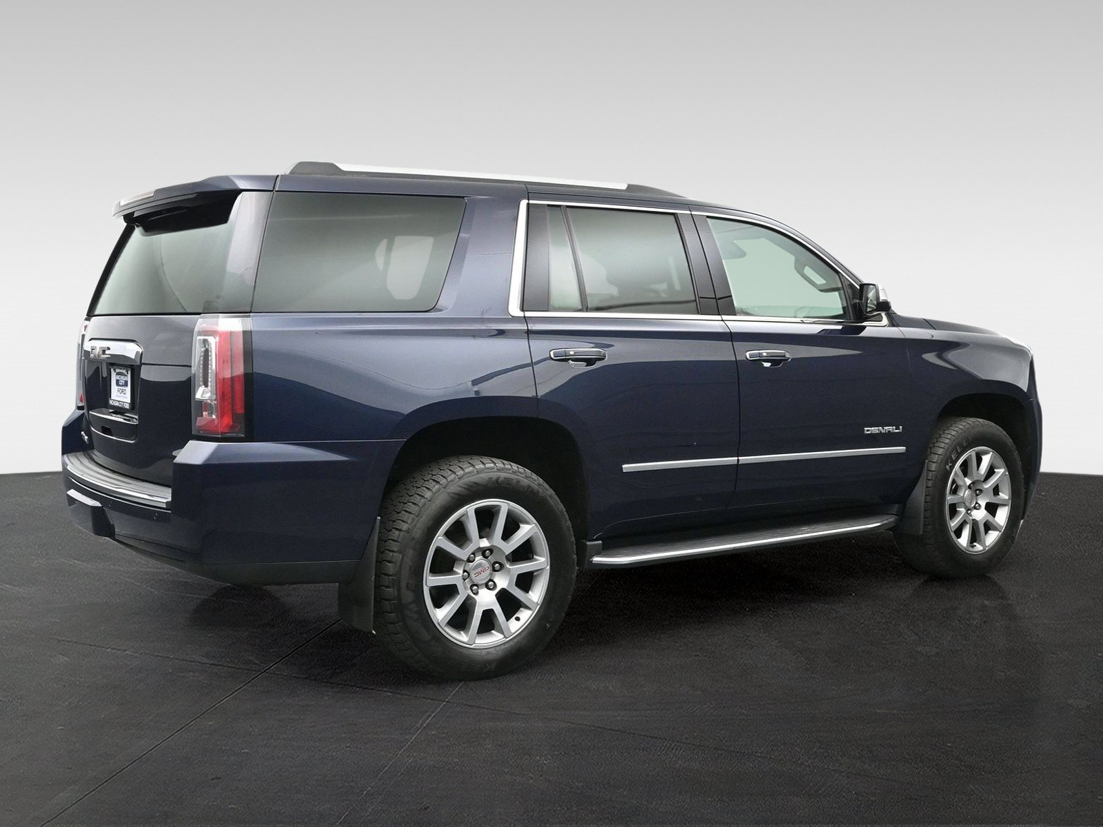 Used 2020 GMC Yukon Denali w/ Open Road Package AWD/4WD image 4