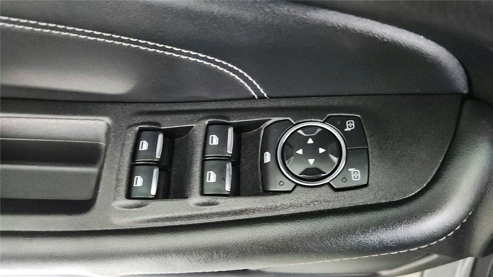 Used 2024 Ford Edge Titanium image 22