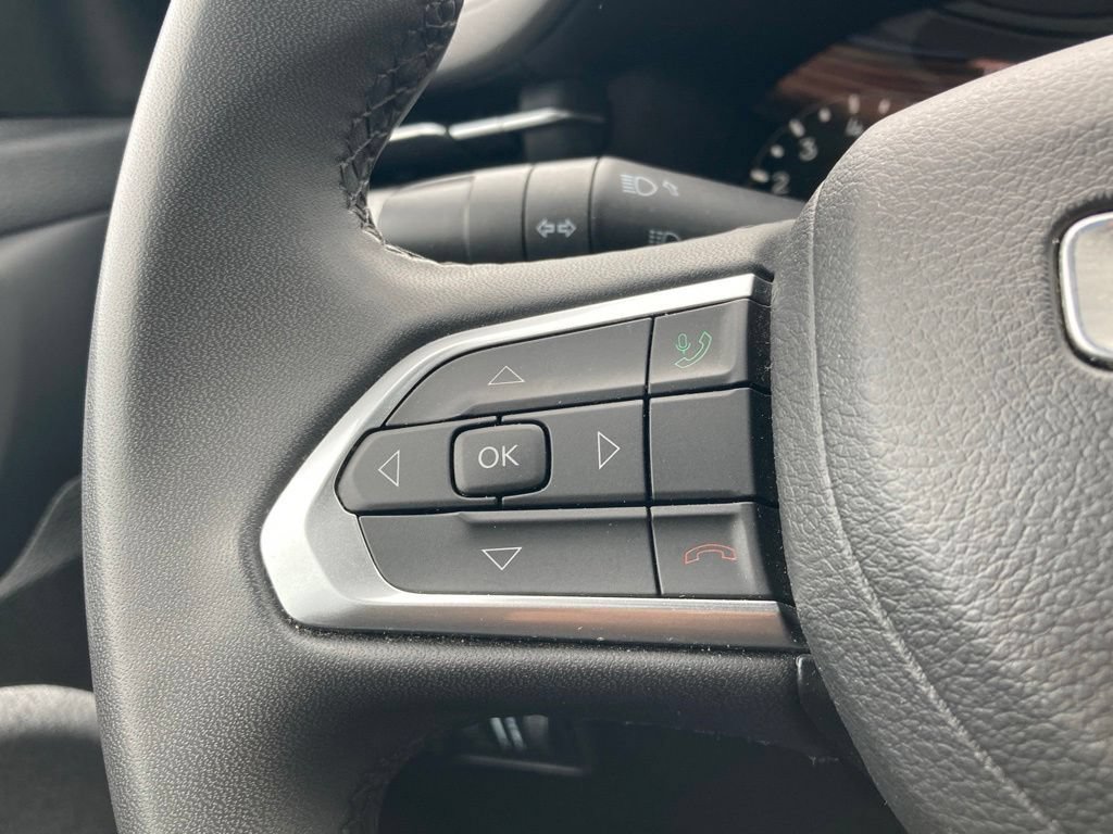 Used 2024 Jeep Compass Latitude AWD/4WD image 14