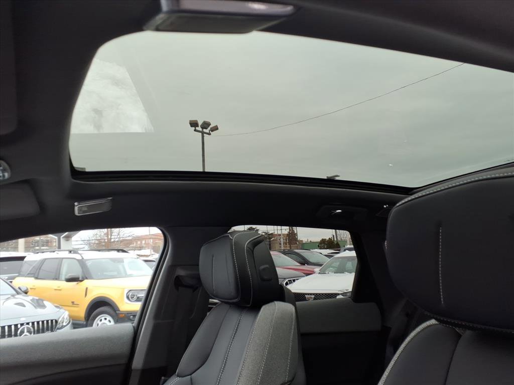 Certified 2025 Cadillac Optiq Luxury 1 w/ LPO, Floor Liner Package image 24