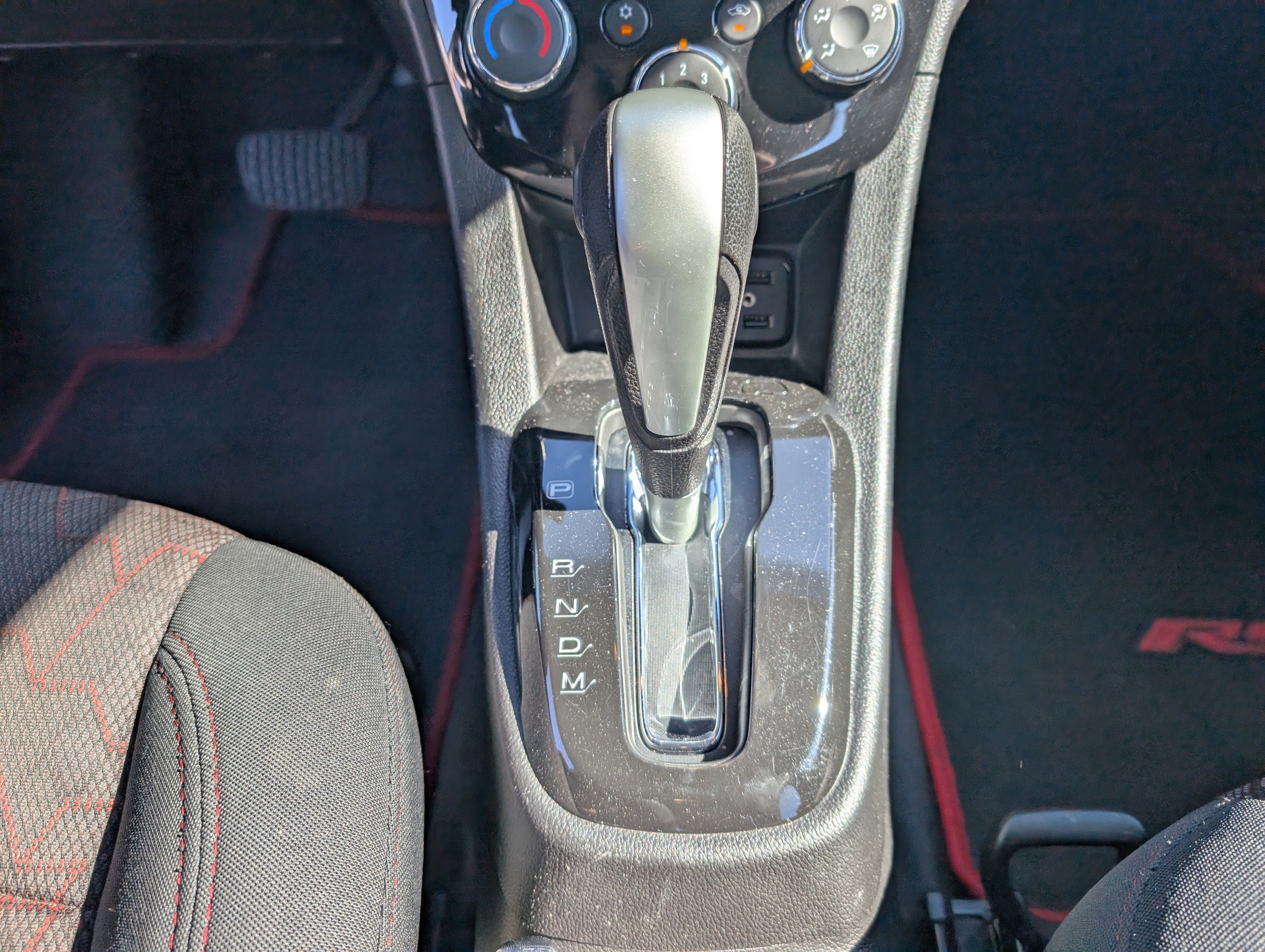 Used 2018 Chevrolet Sonic LT w/ RS Package image 14