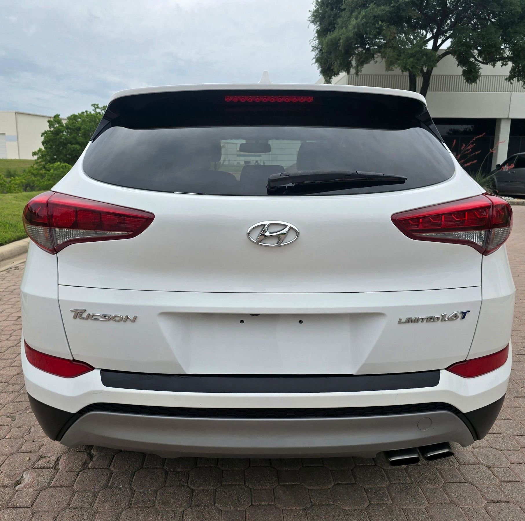 Used 2017 Hyundai Tucson Limited w/ Cargo Package FWD image 10