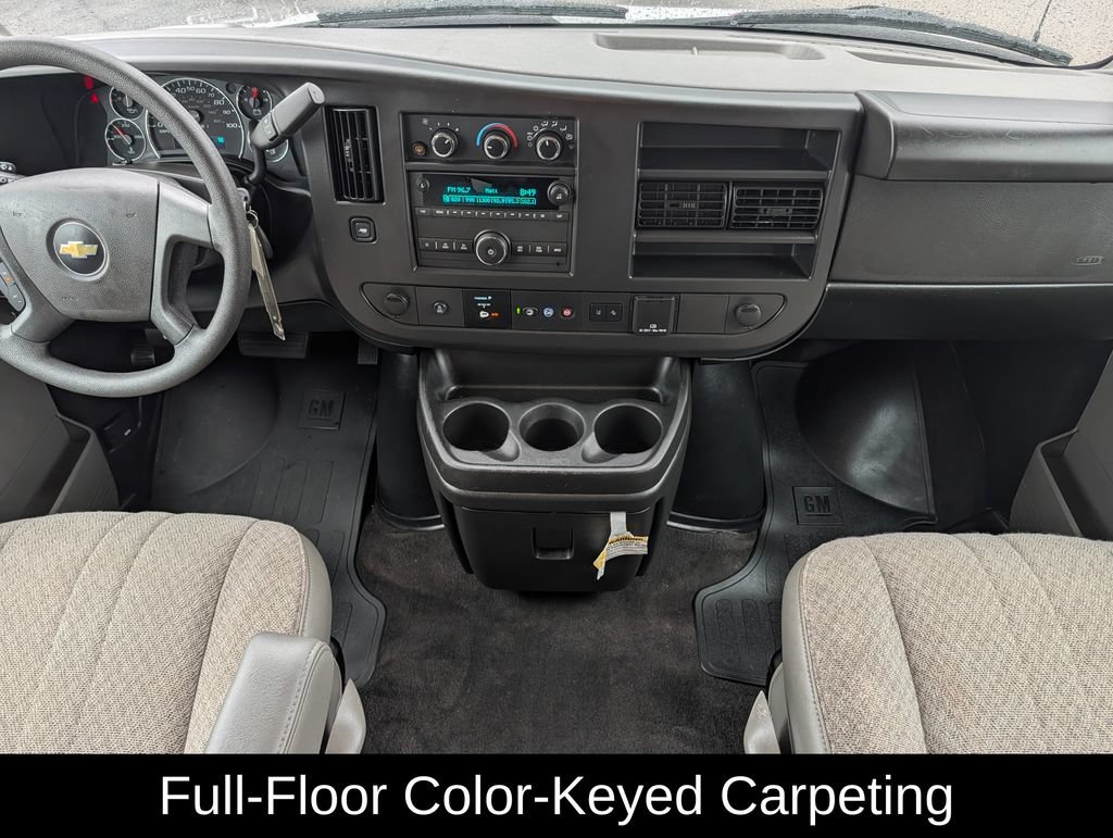 Used 2025 Chevrolet Express 3500 LT w/ LT Preferred Equipment Group RWD image 9
