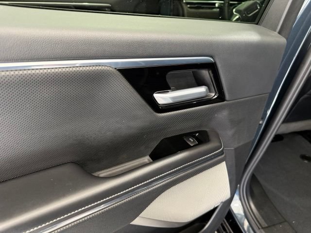 Used 2025 GMC Sierra EV Denali AWD/4WD image 22