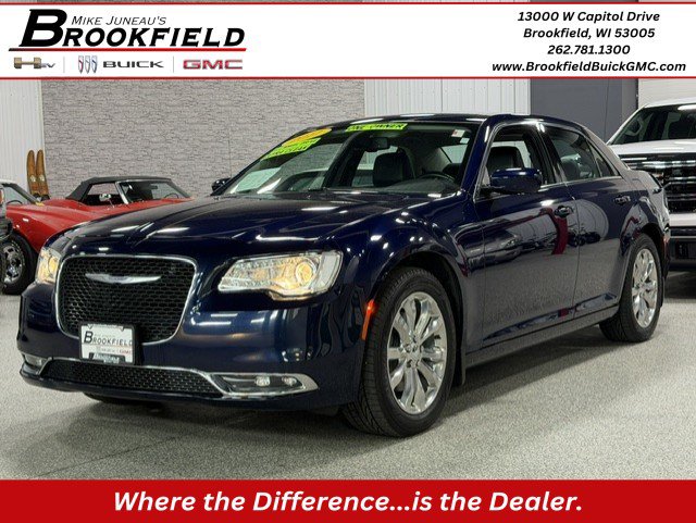 Used 2017 Chrysler 300 Limited w/ Driver Convenience Group AWD/4WD image 1