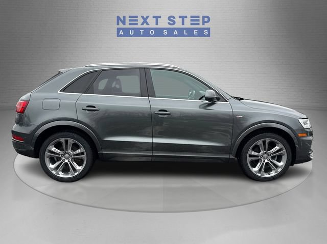 Used 2018 Audi Q3 2.0T Premium Plus w/ Premium Plus Package AWD/4WD image 9