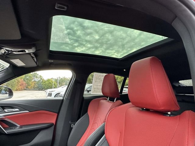 Certified 2025 BMW X2 xDrive28i w/ Convenience Package image 29