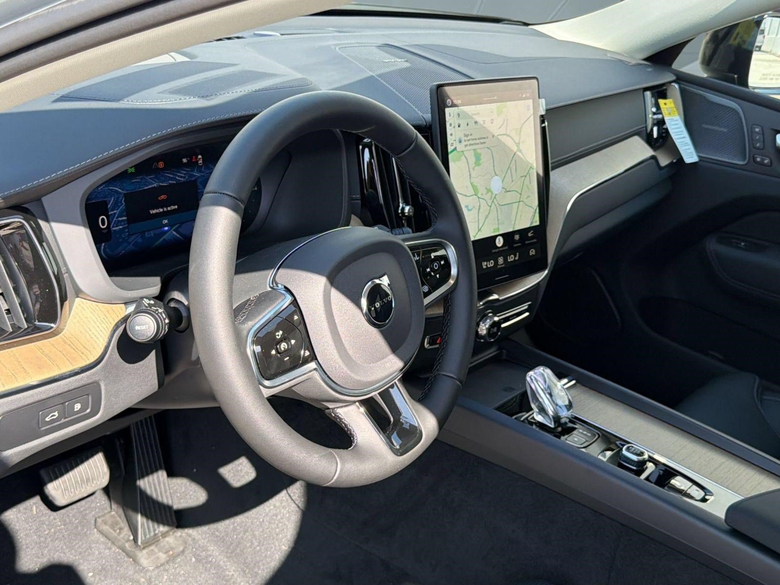 New 2026 Volvo XC60 T8 Ultra w/ Climate Package AWD/4WD image 4
