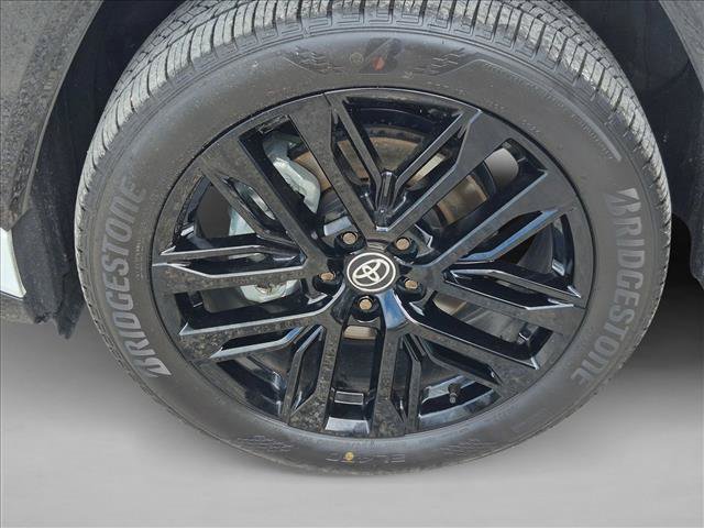 Used 2026 Toyota RAV4 XSE w/ Weather Package AWD/4WD image 23