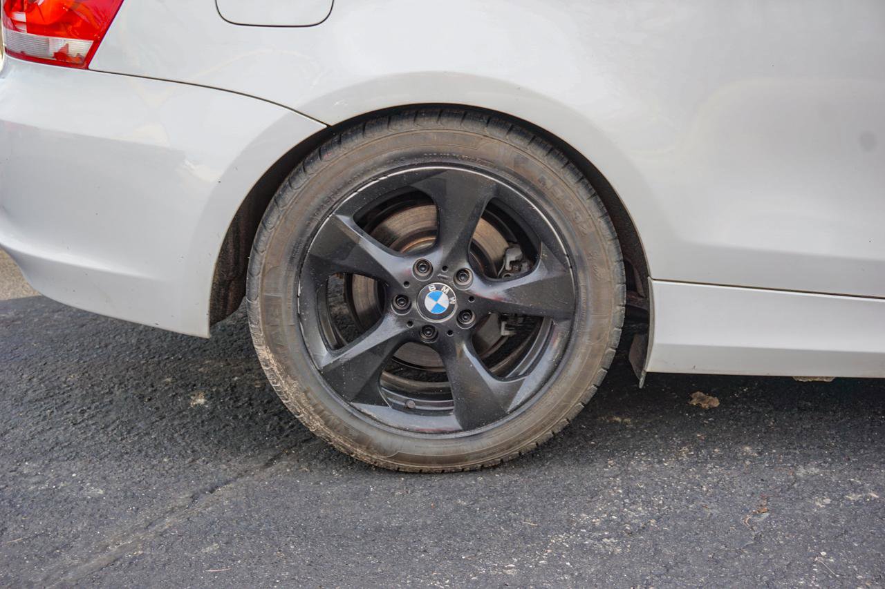 Used 2012 BMW 128i Convertible RWD image 31