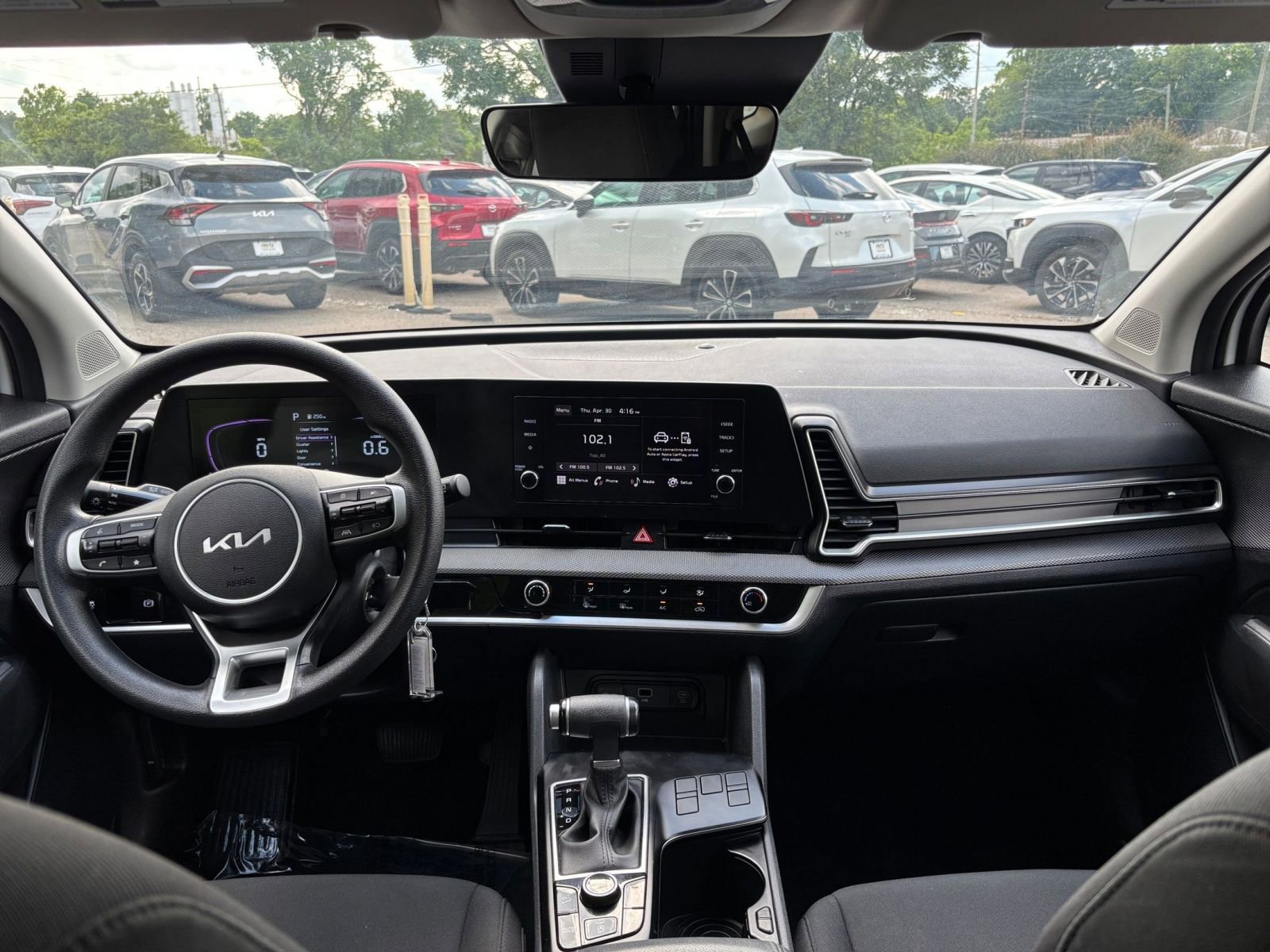Used 2025 Kia Sportage LX FWD image 29