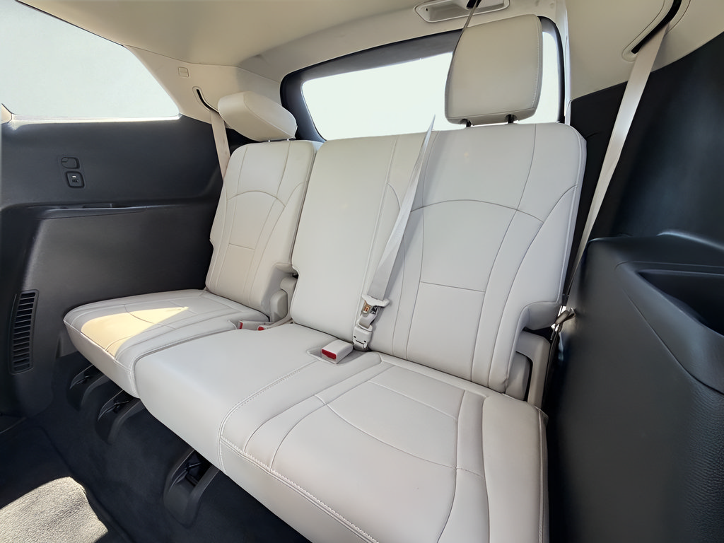 Used 2022 Buick Enclave Premium w/ Experience Buick Package FWD image 21