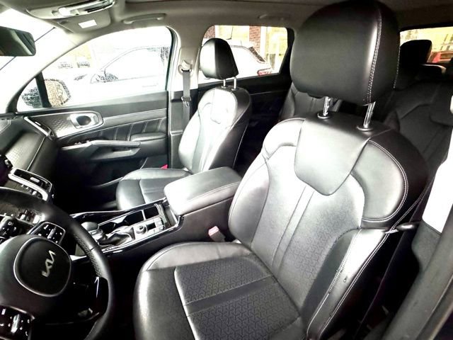 Used 2023 Kia Sorento SX image 8