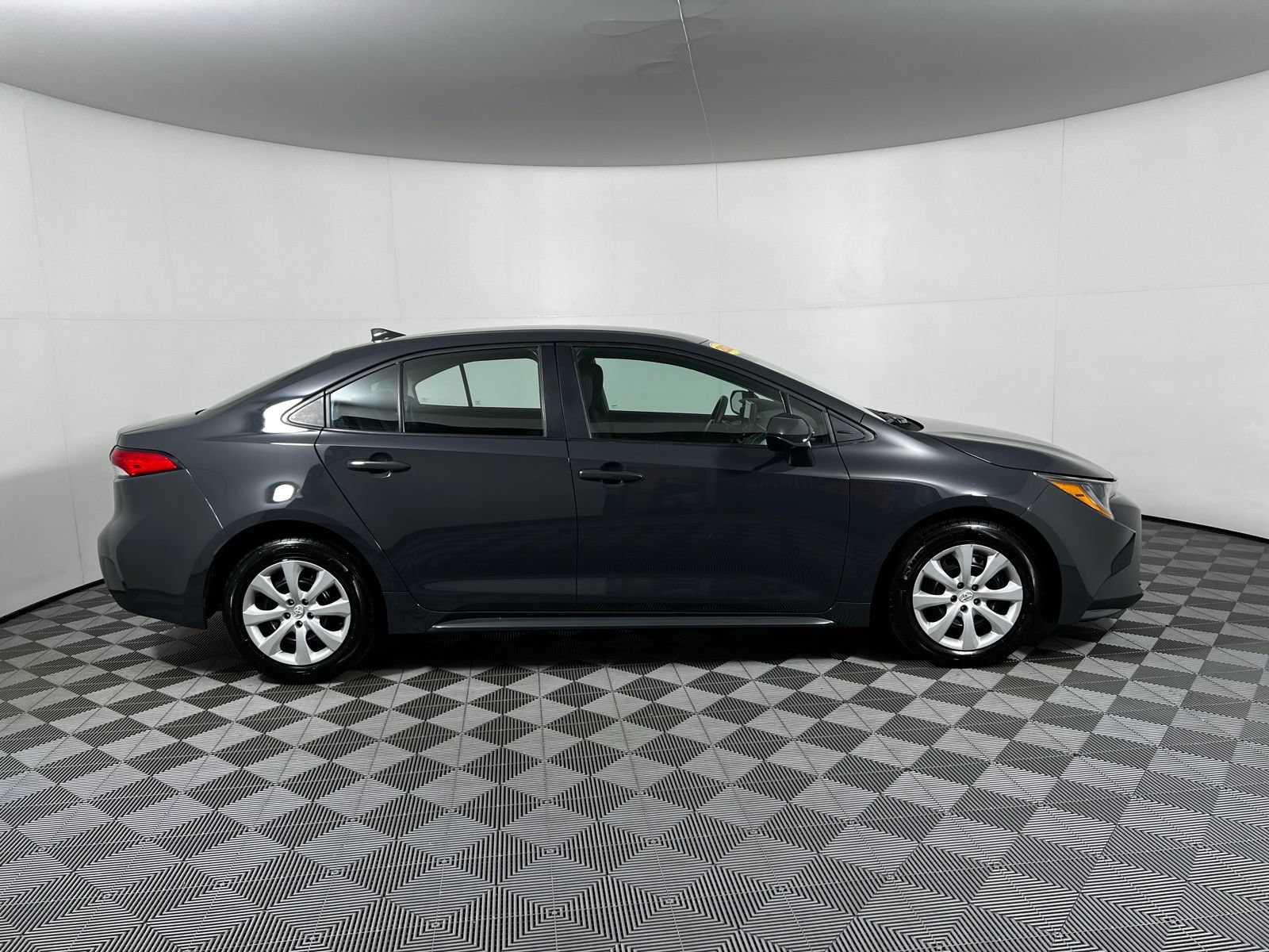 Certified 2024 Toyota Corolla LE FWD image 4