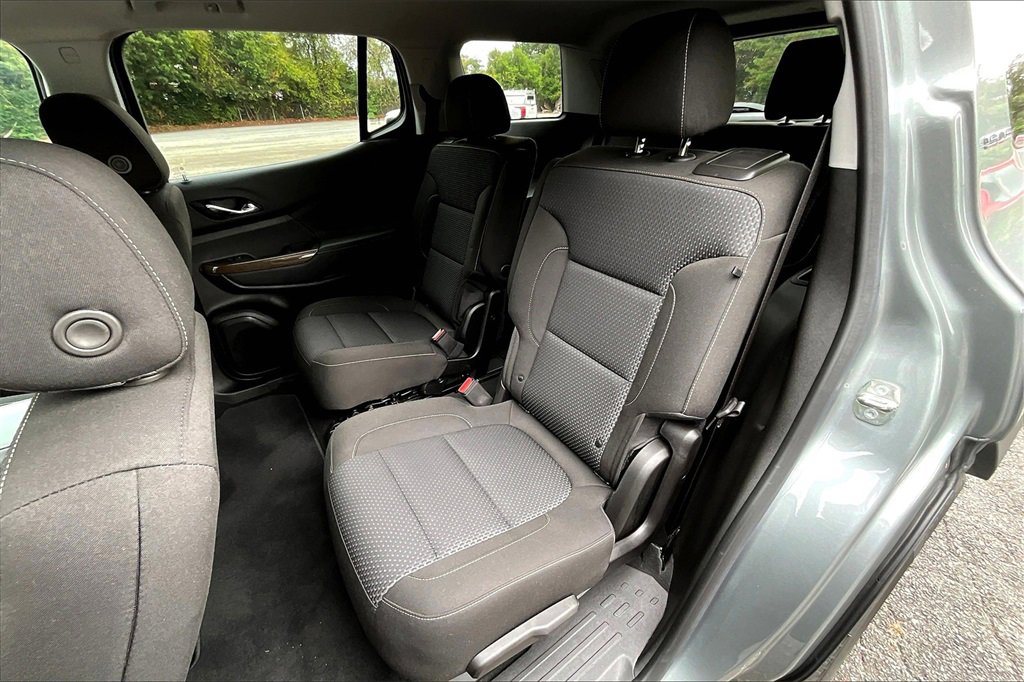 Certified 2023 GMC Acadia SLE w/ Driver Convenience Package image 20