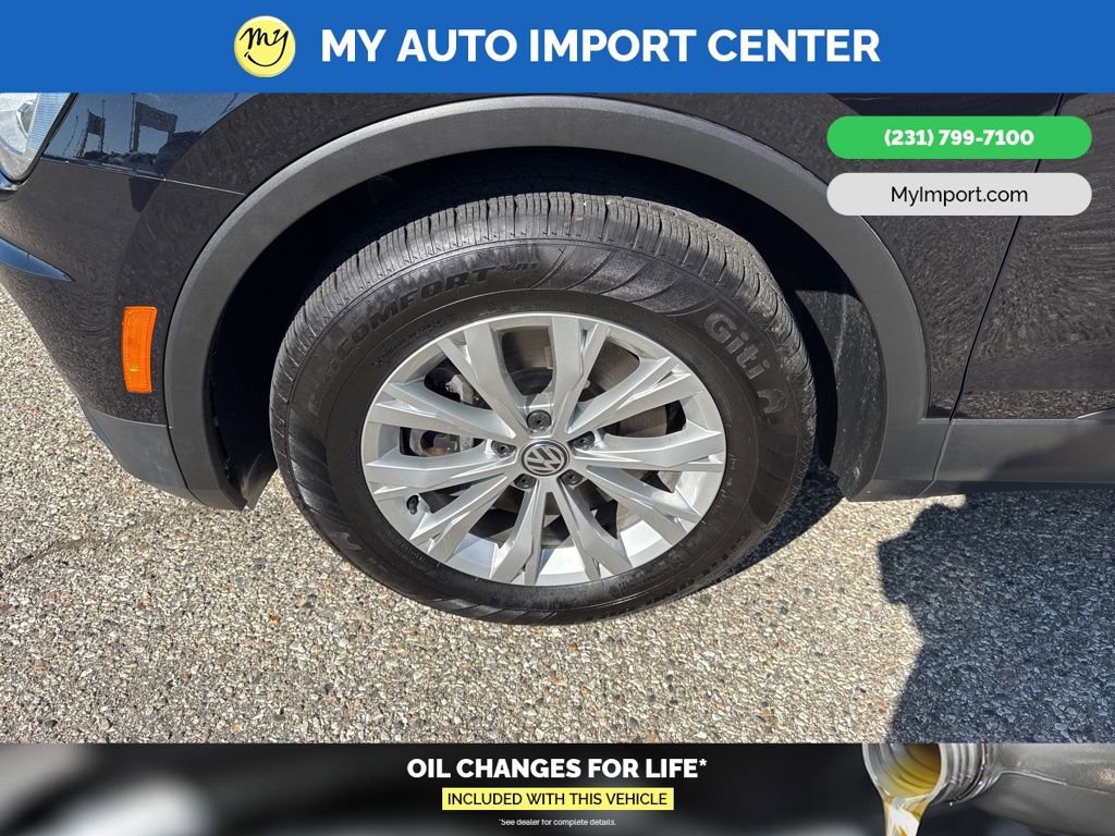 Used 2019 Volkswagen Tiguan SE w/ Panoramic Sunroof Package image 9