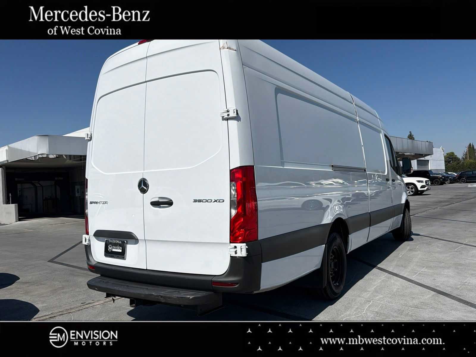 Used 2024 Mercedes-Benz Sprinter 3500 image 9